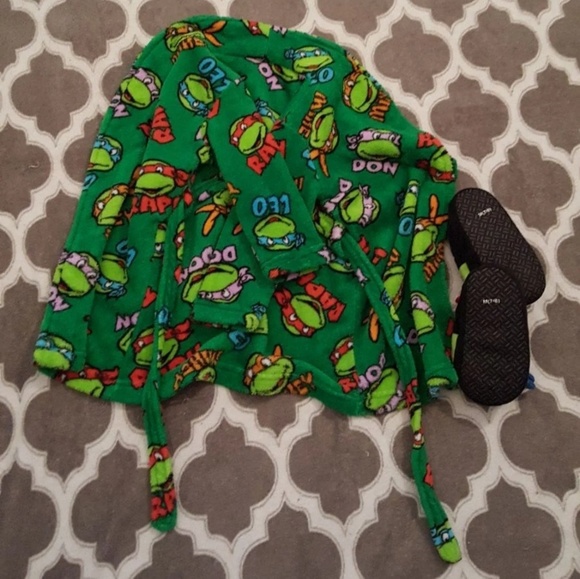 Ninja Turtles Robe With Matching Shoes - Picture 3 of 5